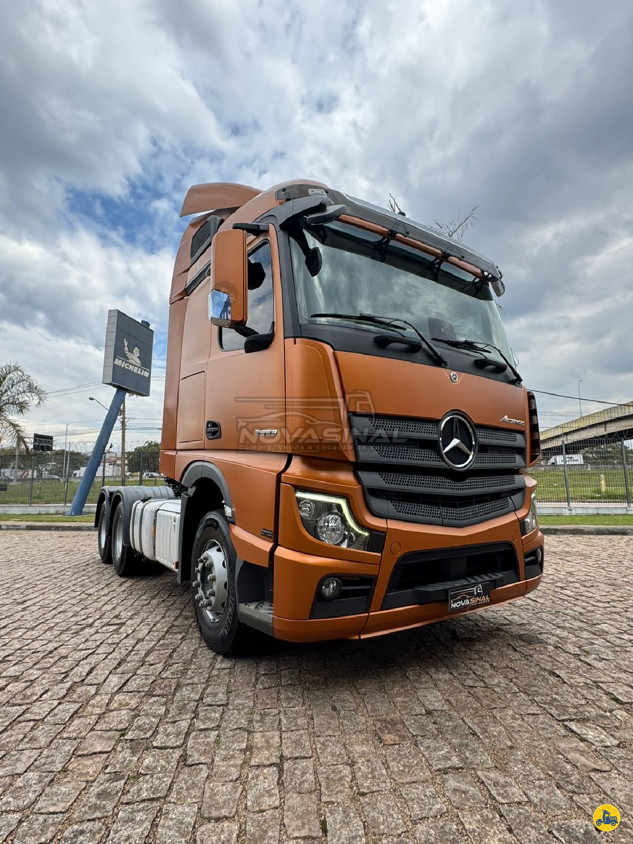 CAMINHAO MERCEDES-BENZ MB 2653 Cavalo Mecânico Truck 6x4 Nova Sinal Caminhões JUNDIAI SÃO PAULO SP